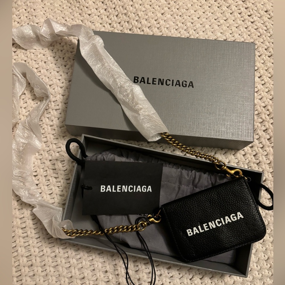 Balenciaga wallet with chain strap black nwt